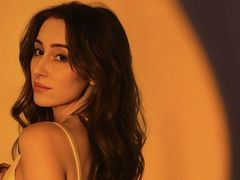 ArinaHailiss - female with  small tits webcam at LiveJasmin