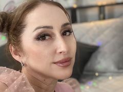 ArinaHailiss - female with  small tits webcam at LiveJasmin