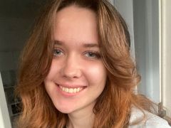 ArlineTatsuhara - female with brown hair webcam at LiveJasmin