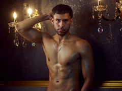 AronCruz from LiveJasmin