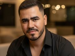 AronHilton from LiveJasmin