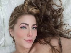 AryaClarcks - female with brown hair webcam at LiveJasmin