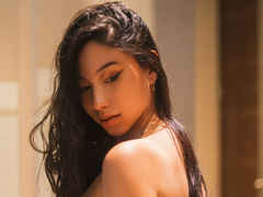 AryaCollet - female with black hair webcam at LiveJasmin