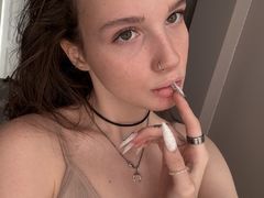 AsaCrystal - female with brown hair webcam at LiveJasmin