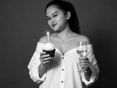 AshleeRodriguez - female with black hair and  big tits webcam at LiveJasmin
