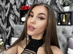 AdrianaPortmans from LiveJasmin