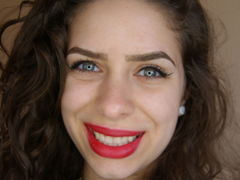 AsterCrystal - female with brown hair webcam at LiveJasmin