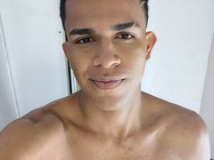 AstonVera - male webcam at LiveJasmin