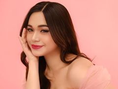 AubreyGates - shemale with black hair webcam at LiveJasmin