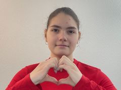 AudraFreudenburg - female with brown hair webcam at LiveJasmin