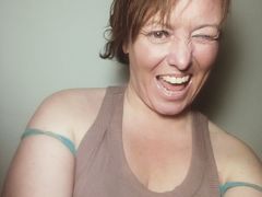 Audrinaa - female with brown hair and  big tits webcam at LiveJasmin