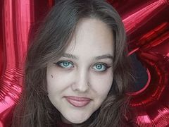 AugustineDecos - female with brown hair webcam at LiveJasmin