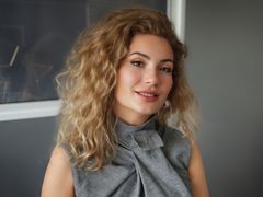 AurelieKamya - blond female with  big tits webcam at LiveJasmin