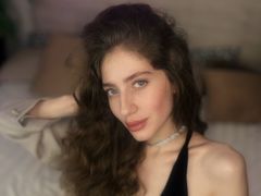 AuroraAngell - female with brown hair and  small tits webcam at LiveJasmin