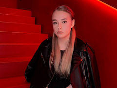 AuroraCopper from LiveJasmin