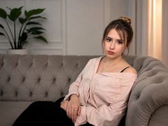 AurorahBenete - female webcam at LiveJasmin