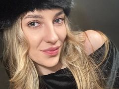 AvaRidge - blond female webcam at LiveJasmin