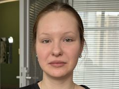 AvelinCrowmere from LiveJasmin