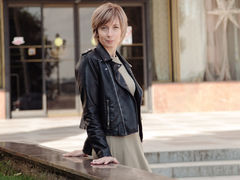 AvelinaLeon - blond female with  small tits webcam at LiveJasmin