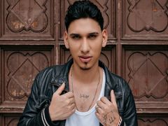 axelalvareez - male webcam at LiveJasmin