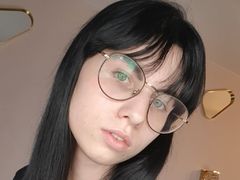 BarbTrombly - female with brown hair webcam at LiveJasmin