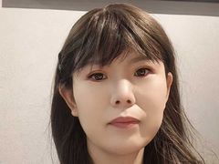 BBiBig - female with black hair webcam at LiveJasmin