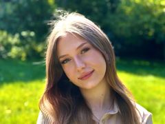 BeatriceBinoche - female with red hair webcam at LiveJasmin