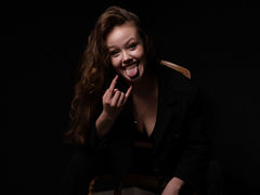 BeatricePalms - female with brown hair and  big tits webcam at LiveJasmin