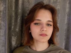 BeatrixBlumer - female with brown hair webcam at LiveJasmin