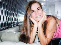 BeckiWhite - female with brown hair and  big tits webcam at LiveJasmin