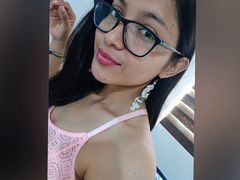BeliaAzum from LiveJasmin
