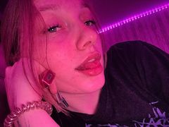 BellaBluem - female webcam at LiveJasmin