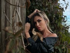 BellaGlamorous from LiveJasmin