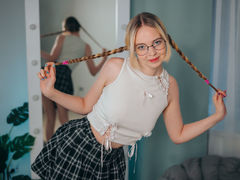 BellaMorley from LiveJasmin