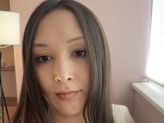 BellaRomanov from LiveJasmin