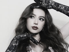 BellaRosen - female with brown hair webcam at LiveJasmin