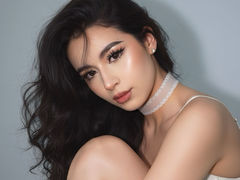 BellaRosen - female with brown hair webcam at LiveJasmin