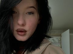 BellaRoyz from LiveJasmin