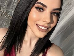BellaSavage - female with black hair webcam at LiveJasmin
