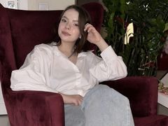 BellaYung from LiveJasmin