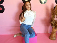 BethFleming - blond female webcam at LiveJasmin