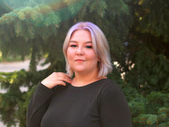 BettyBrennan - blond female with  big tits webcam at LiveJasmin