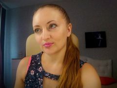 GentleBetty - female with brown hair webcam at ImLive