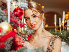 BettyLee - blond female with  small tits webcam at LiveJasmin