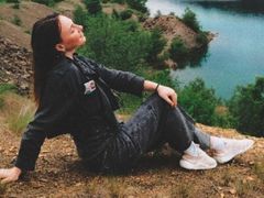 BettyStevenson - female with brown hair webcam at LiveJasmin