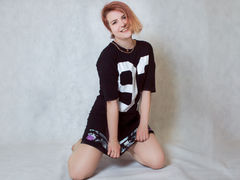 BettyHotBB - female with red hair and  big tits webcam at LiveJasmin