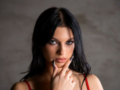 BeverlyMost - female with black hair webcam at LiveJasmin