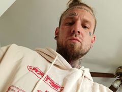 ChillDudeDude - male webcam at LiveJasmin