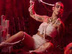 BlairSantini - female with brown hair and  big tits webcam at LiveJasmin