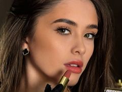 BlerLesly - female with brown hair webcam at LiveJasmin